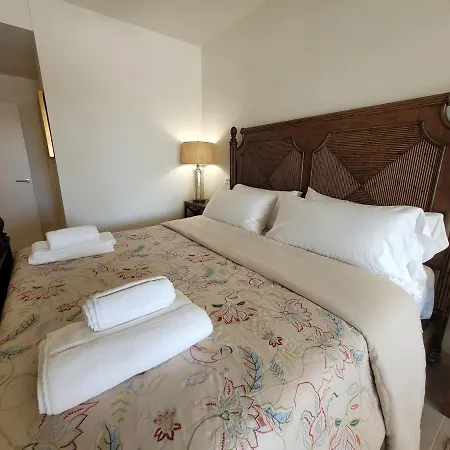 Stunning - Walking Distance To The And Town - Pool Open *