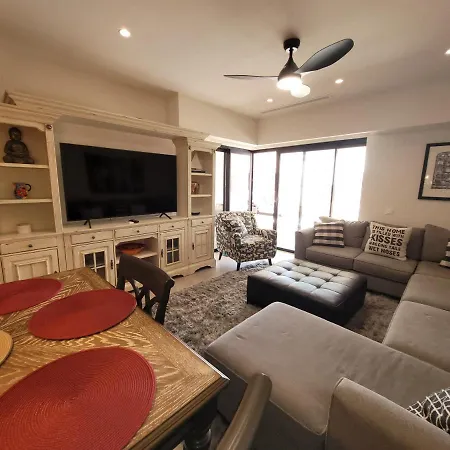 Stunning - Walking Distance To The And Town - Pool Open *