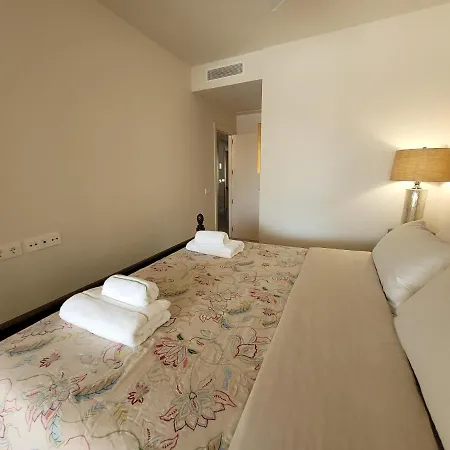 Stunning - Walking Distance To The And Town - Pool Open Appartamento *