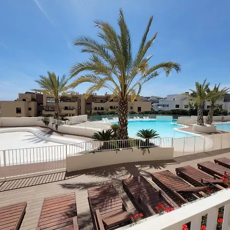 Stunning - Walking Distance To The And Town - Pool Open *