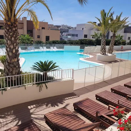 Stunning - Walking Distance To The And Town - Pool Open Appartamento